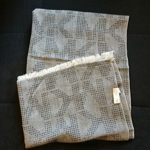 Michael Kors Wool Scarf (Unisex)